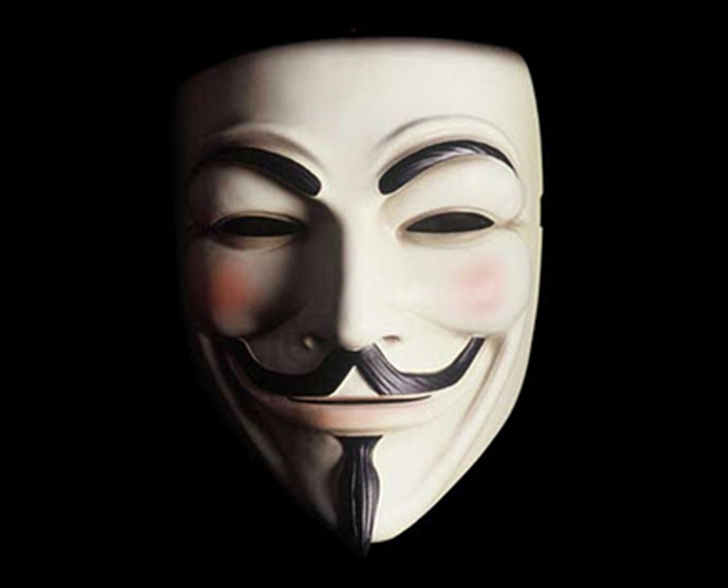 Anonymous_Face_Mask_Catalina_Stan